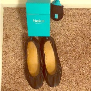 Tieks